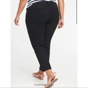 Old Navy Pixie Chino Pants (Size 16)
